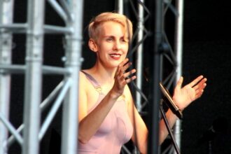 lisa eckhart körpergröße